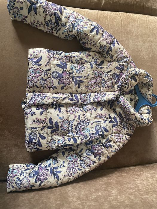 Курточку висна , осінь