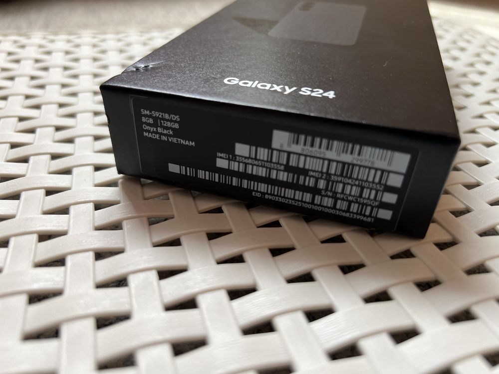 Samsung S24 128 gb SM-S921B/DS Onyx Black