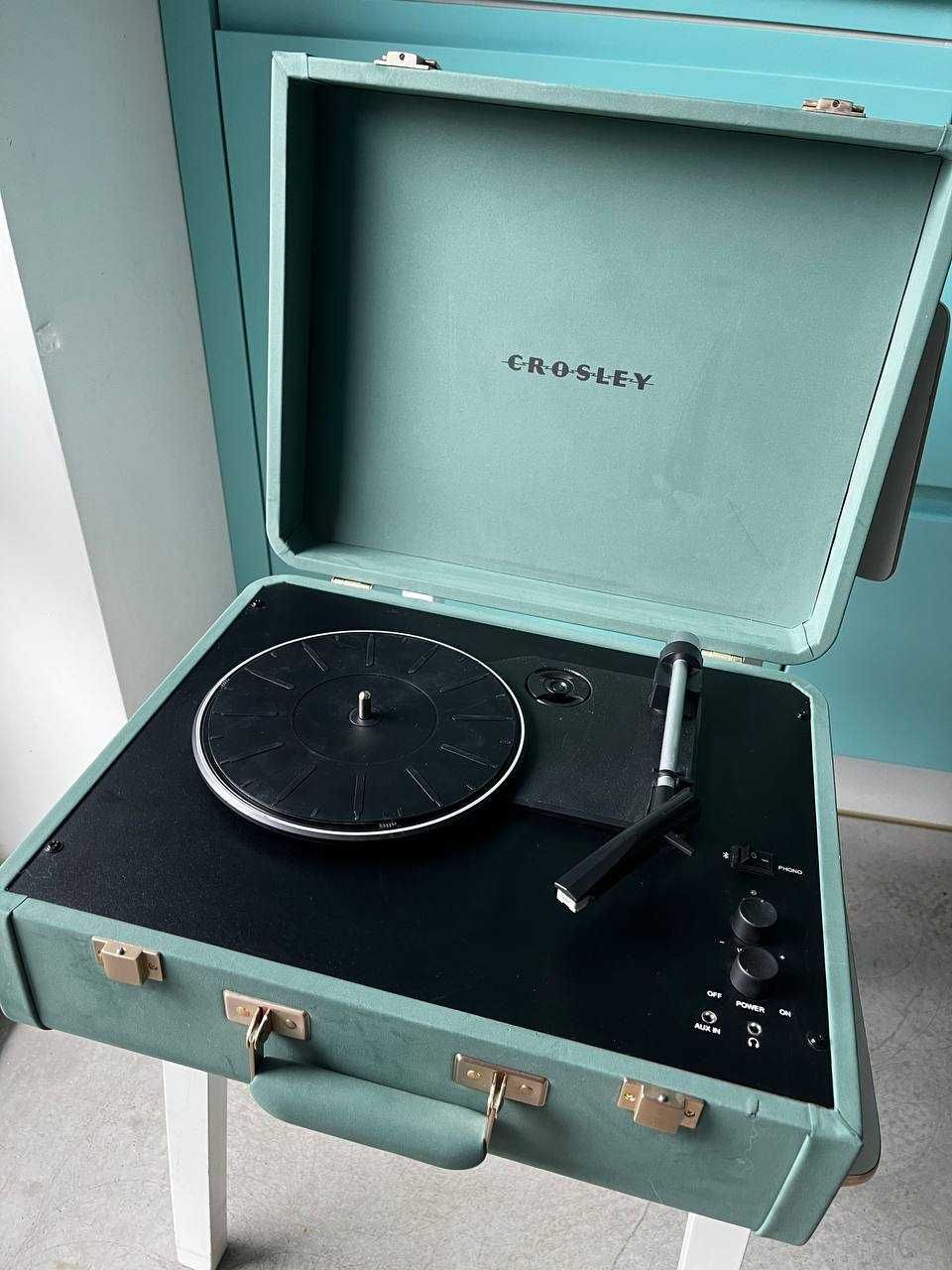 Продам Crosley Portfolio Quetzal