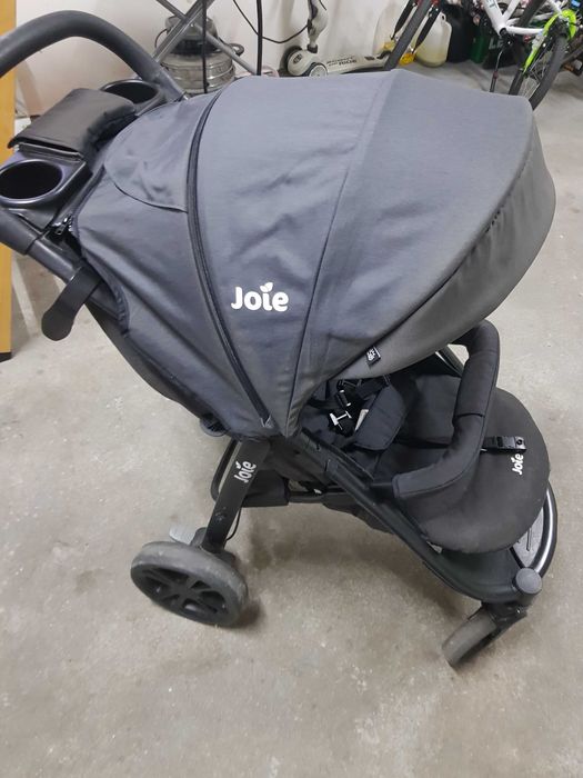 Ładna spacerówka JOIE