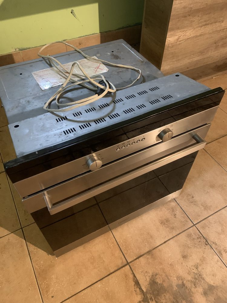 Piekarnik do zabudowy KERNAU 3kV 230v Termoobieg