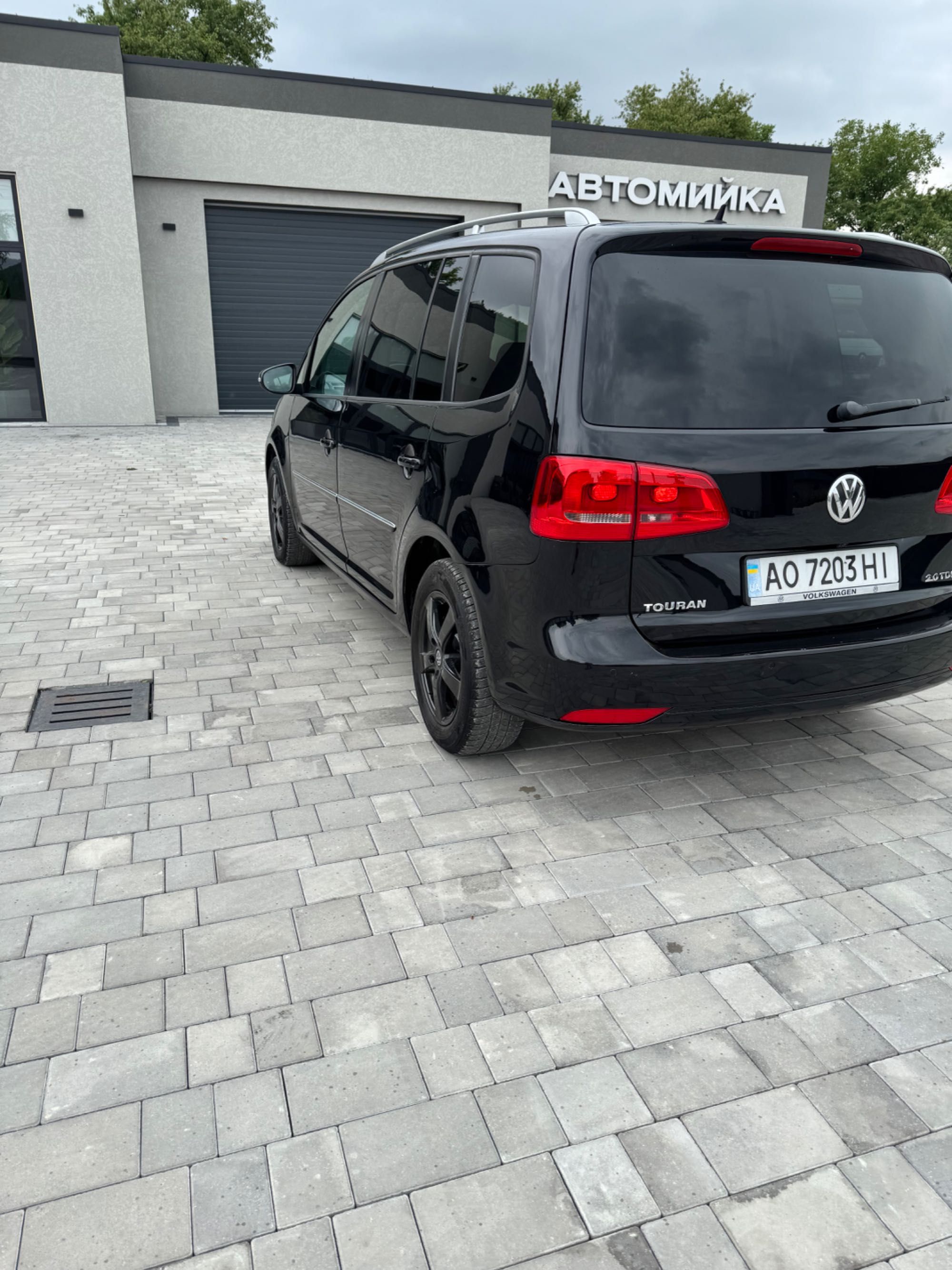 Продам автомобіль Wolkswagen Touran