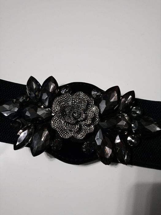 Pasek czarny guma cyrkonie kamienie kryształki