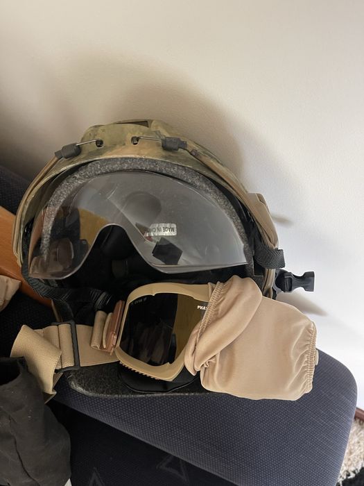 Vendo varias armas de airsoft + capacete + oculos e acessorios