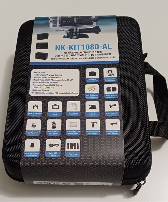 Câmera digital tipo GoPro NOVA com acessórios ciclismo e mergulho