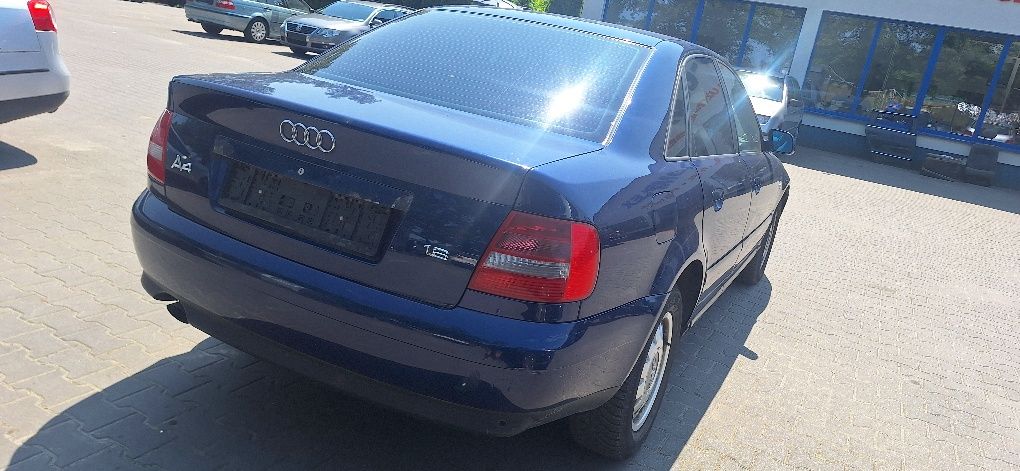 Całe Audi A4 B5 na części 1.6 benzyna lz5k