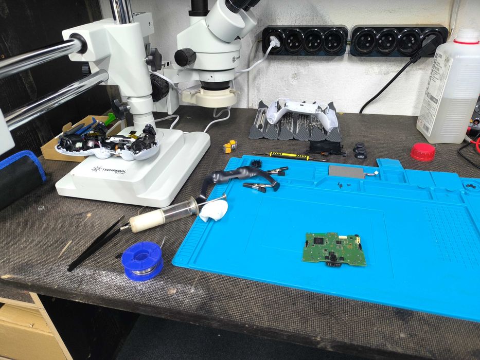 Serwis padów, naprawa konsol i innej elektroniki.