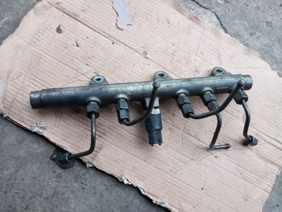 Паливна рейка Фіат добло 1.9 jtd