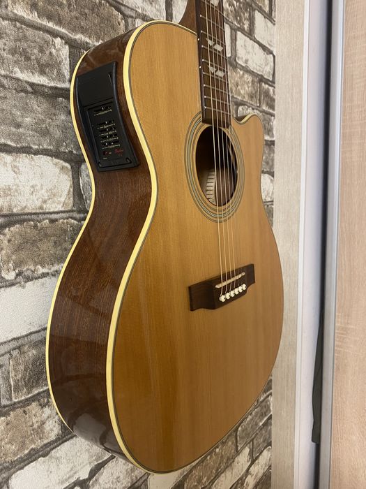 Електроакустична гітара