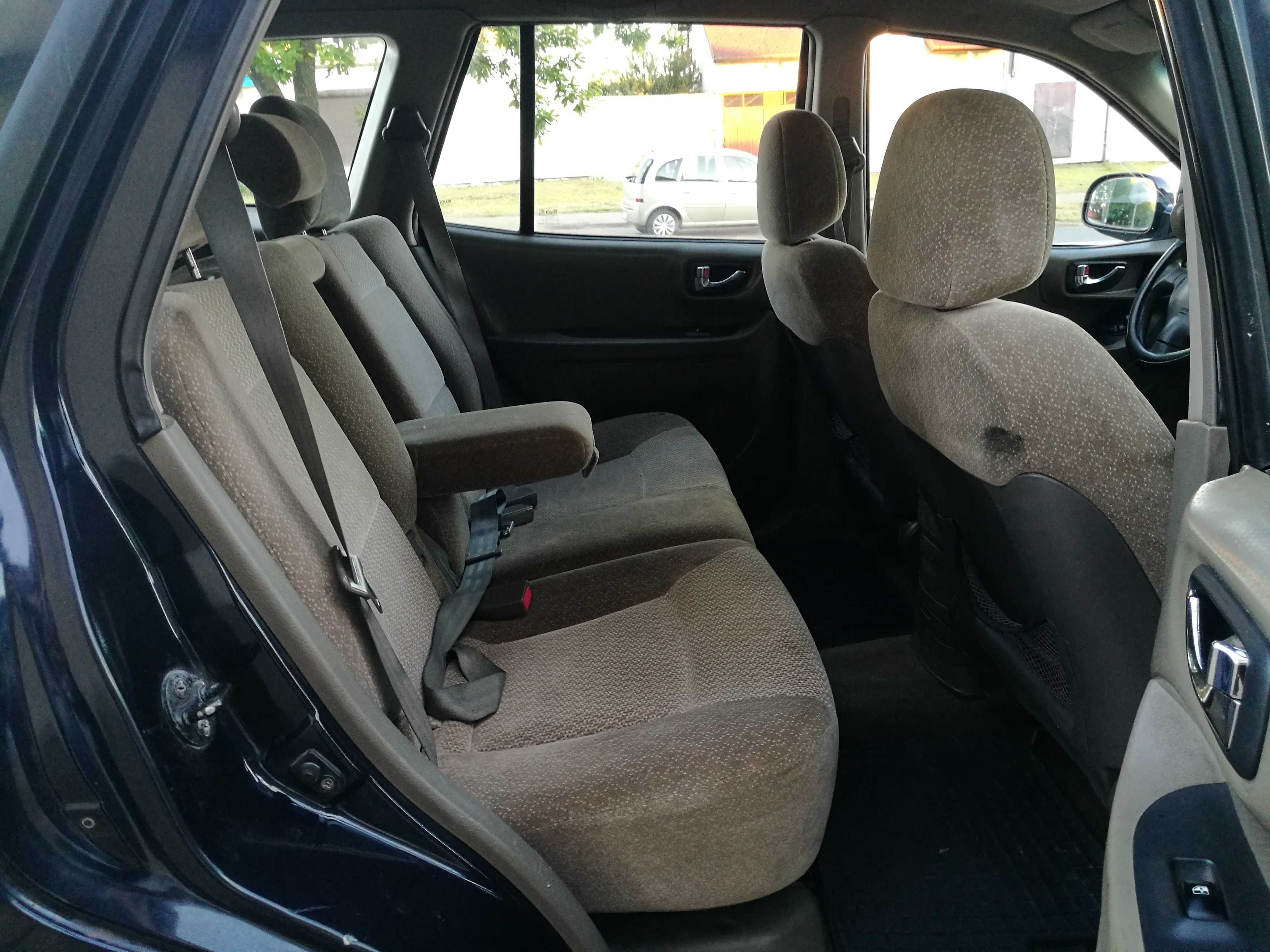 dobrze jeżdżący SUV Hyundai Santa FE. rok 2004. poj 2.0d. Ważne Opłaty