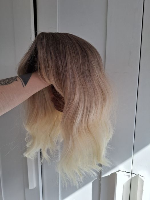 Peruka wig bob z grzywką bob ombre sombre blond brąz jakość premium co