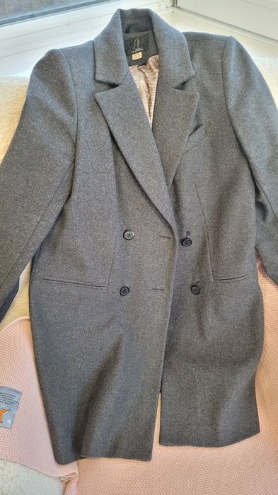 Жіноче шерстяні пальто-піджак в гарному стані на маленьку м