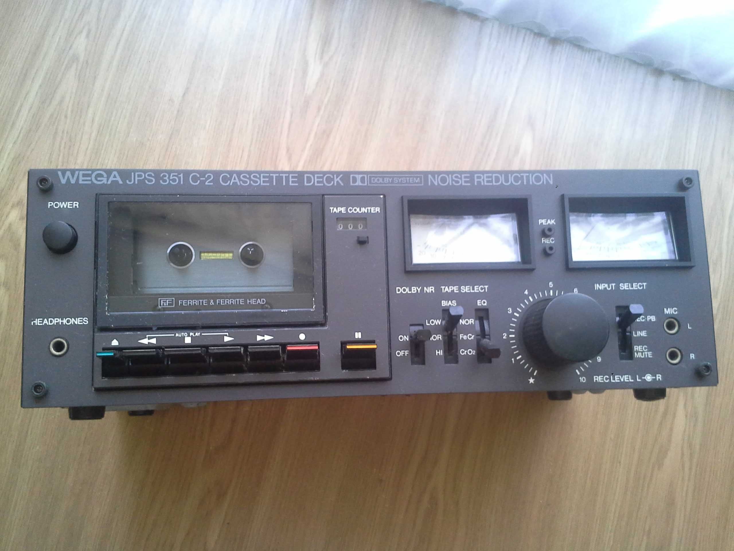 Magnetofon Wega JPS 351 C-2