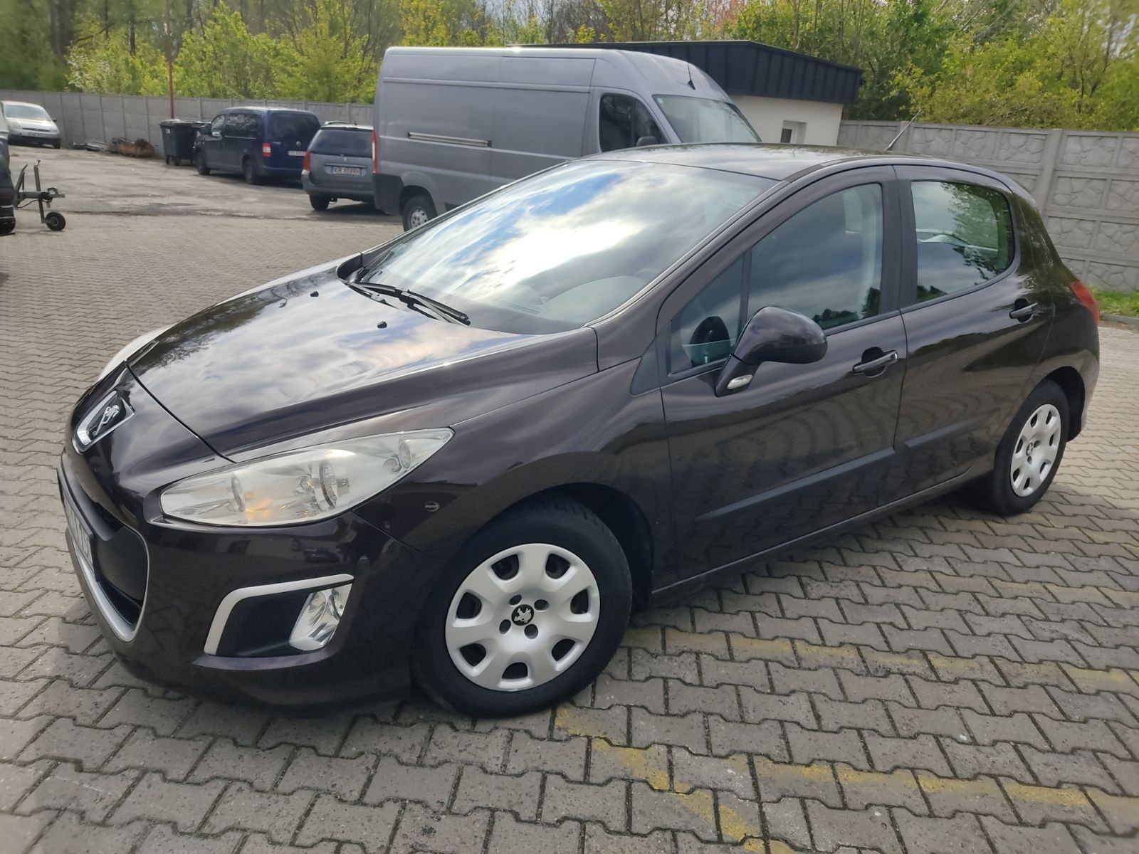 Peugeot 308 1,4 benzyna  2012r