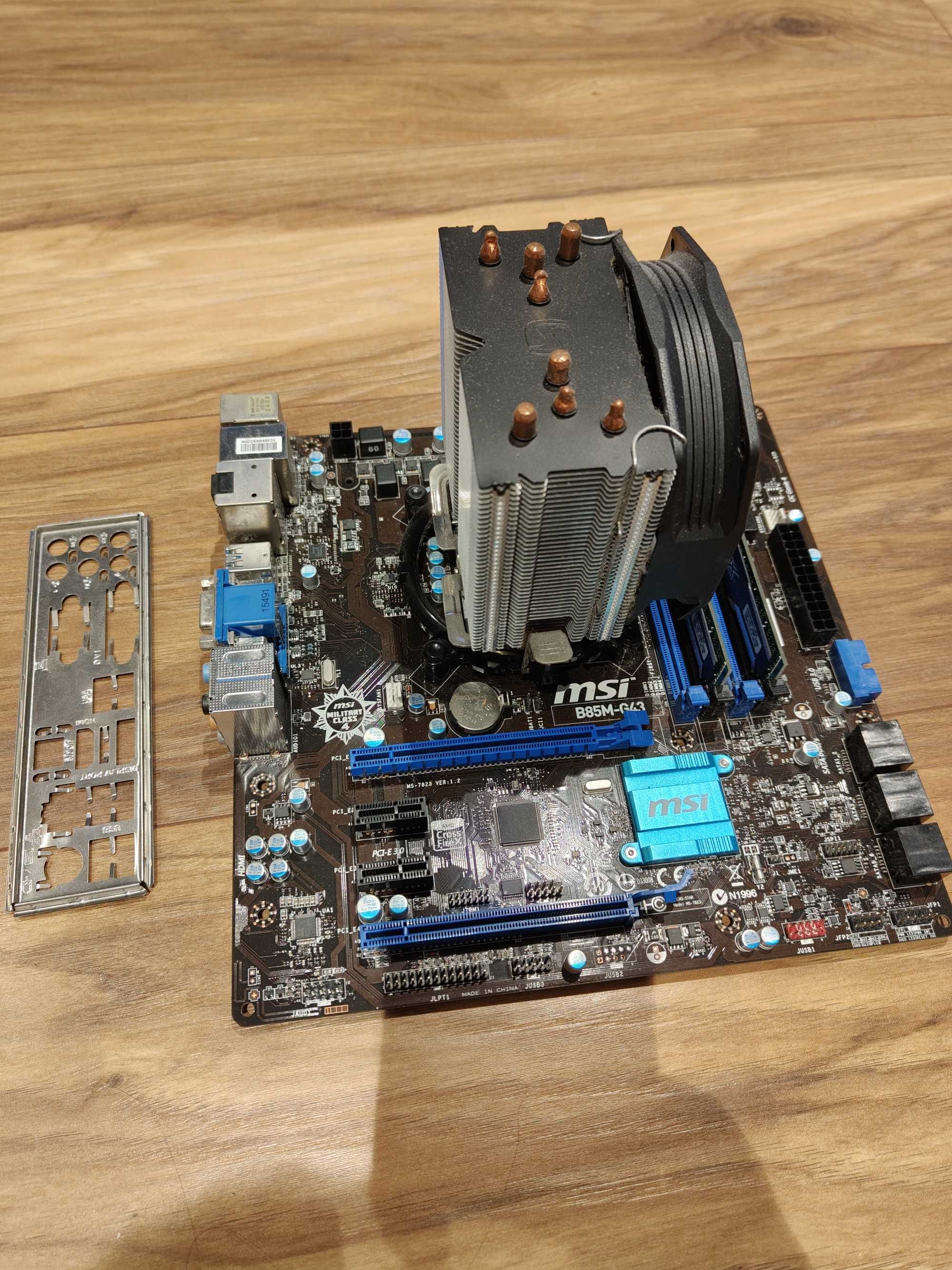 Sprzedam B85-g34 + i5 4460 + DDr 8gb