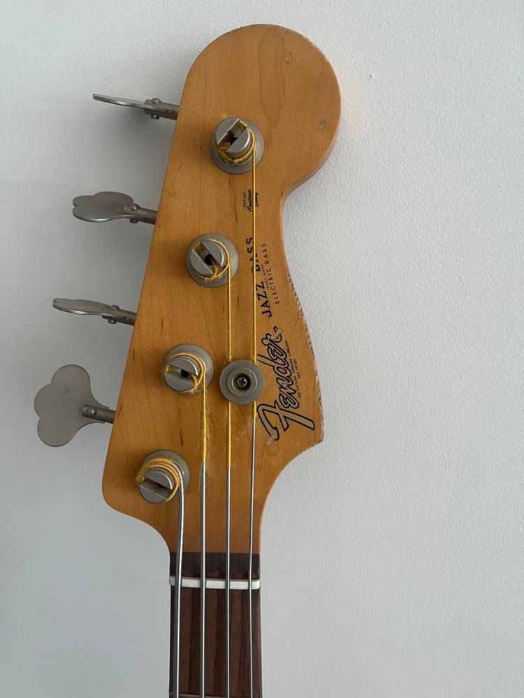 Бас-гітара Fender Flea Jazz Bass