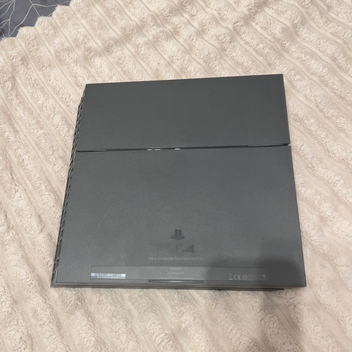 Play station 4 como nova. Sem riscos e a 100por cento