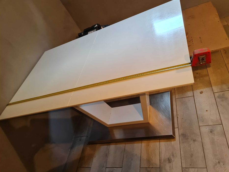 Stół do jadalni, salonu