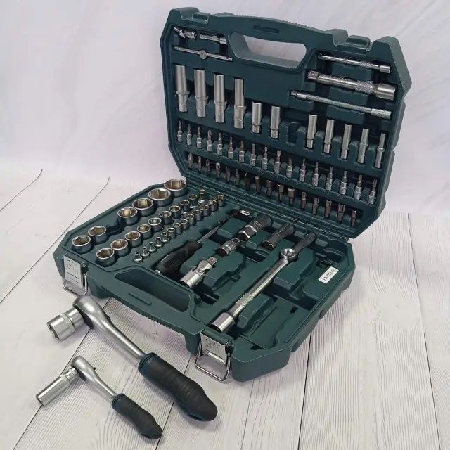 Набор инструментов Gut Meister 1/4" и 1/2" 94 предметов