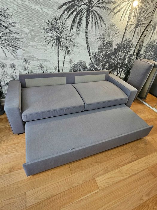 Sofá-cama cinzento. Como novo !