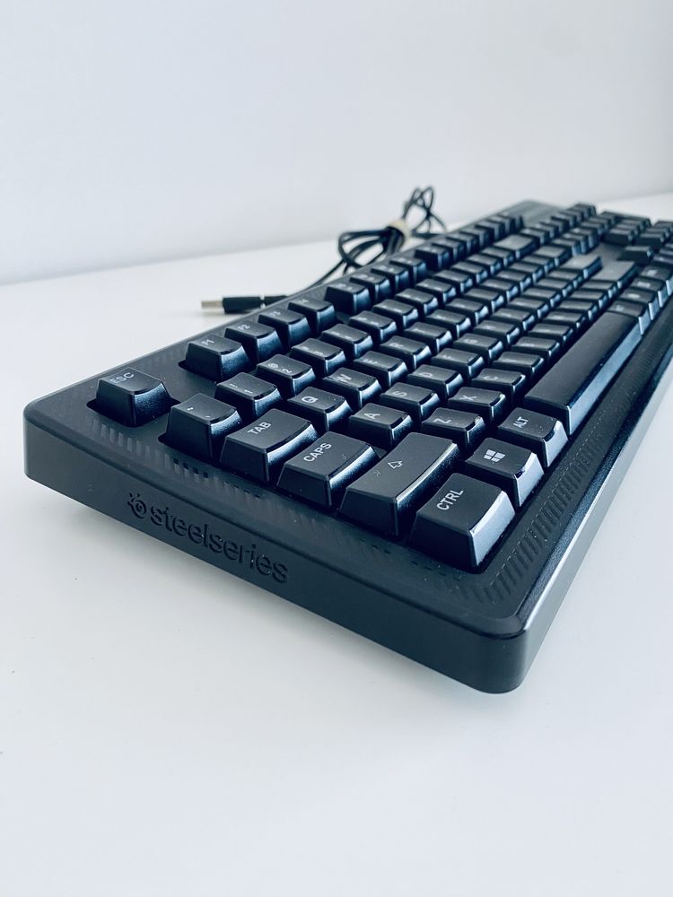 Teclado Steelseries Apex100