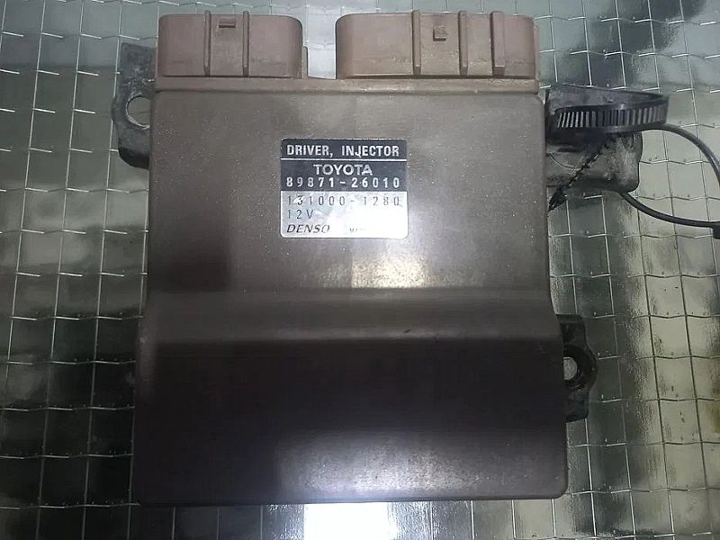 Sterownik wtrysków 2.0 d4d toyota rav 4 Ii 00-03