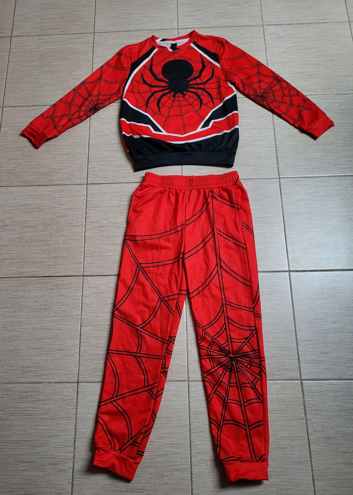 Spiderman, strój, kostium, przebranie Spidermana na karnawał, dres 140