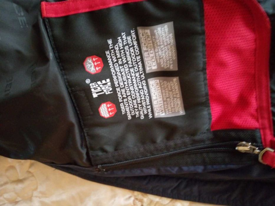 Мужская куртка темно синяя  р, 52  пуховая, Аляска с мехом енота