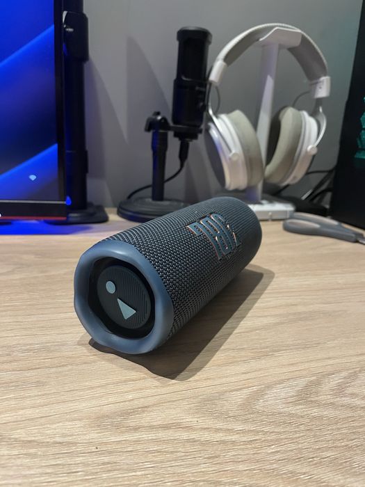 Sprzedam głośnik JBL flip 6