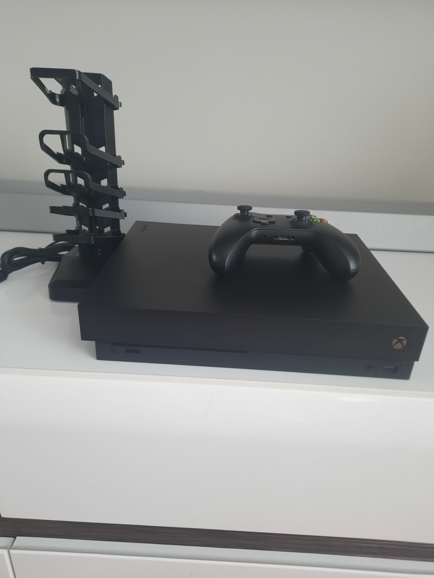 Xbox One X 1 Tb Stan Bdb