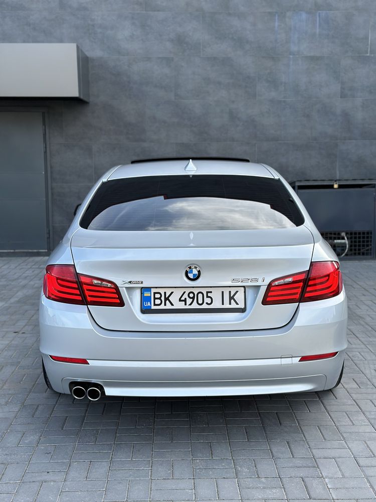 Bmw f10 528i xdrive 2013 рік