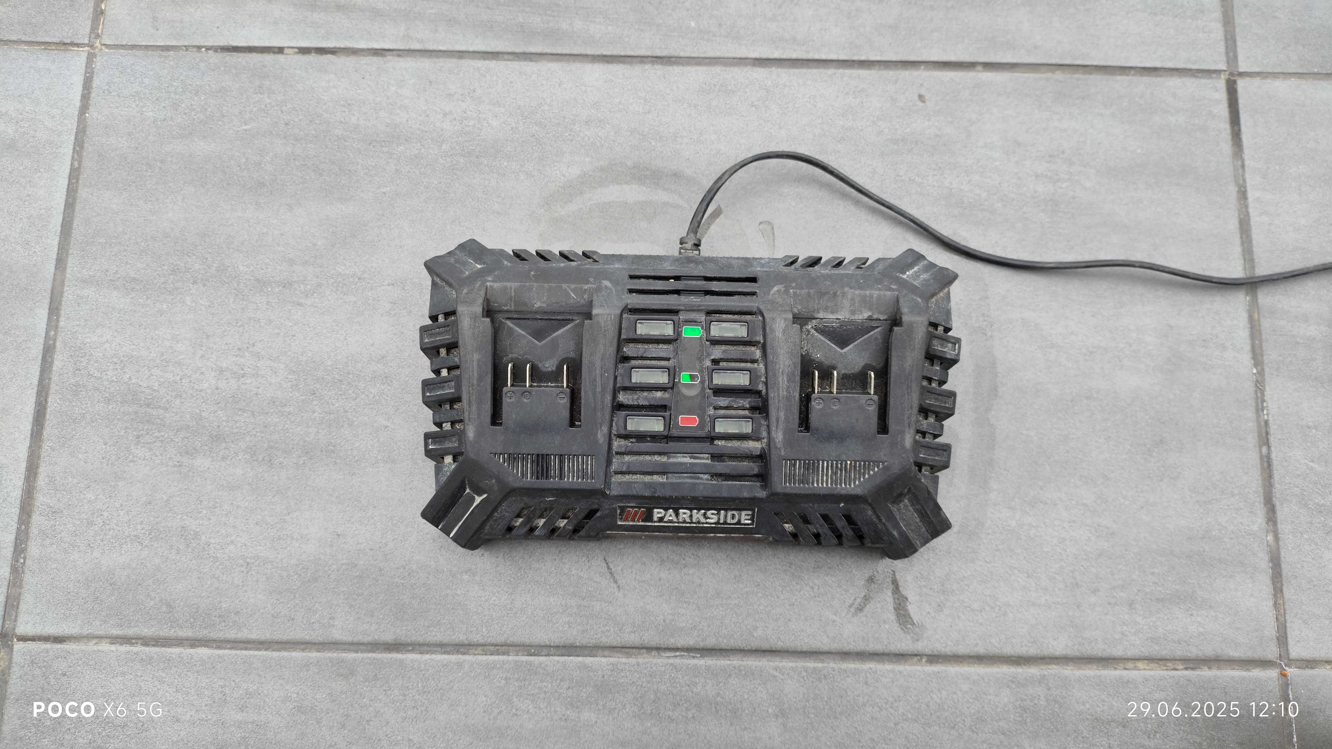 PARKSIDE Szybka ładowarka podwójna 20 V, 2 x 4,5 A PDSLG 20 B1