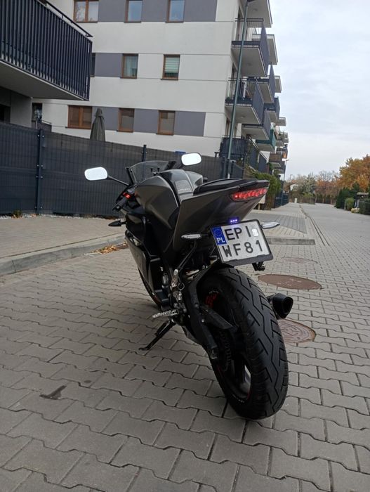 Sprzedam Yamaha YZF R125