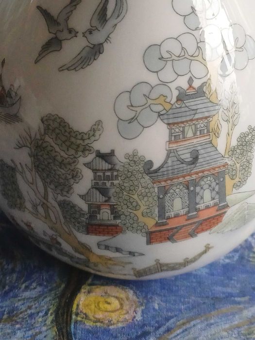 Wazonik porcelana Wedgwood England (P.625)