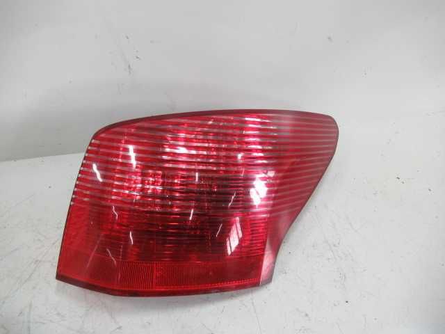 , PEUGEOT 407 lampa tyl prawa SW