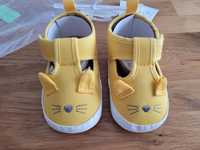 Niechodki buty buciki niemowlęce rozmiar 20 Cool Club by Smyk żółte