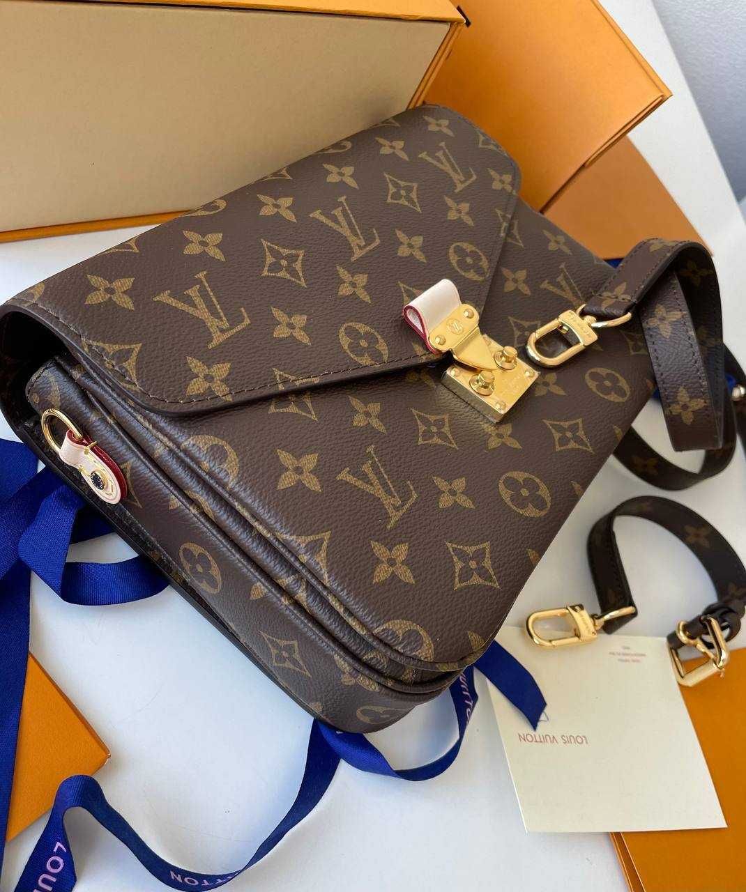 Сумочка Louis Vuitton Metis Pochette