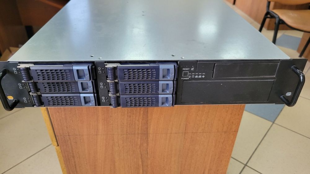 Сервер + 2* 500Gb