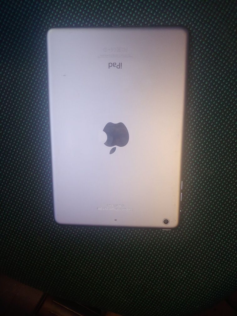 Apple IPad A1489