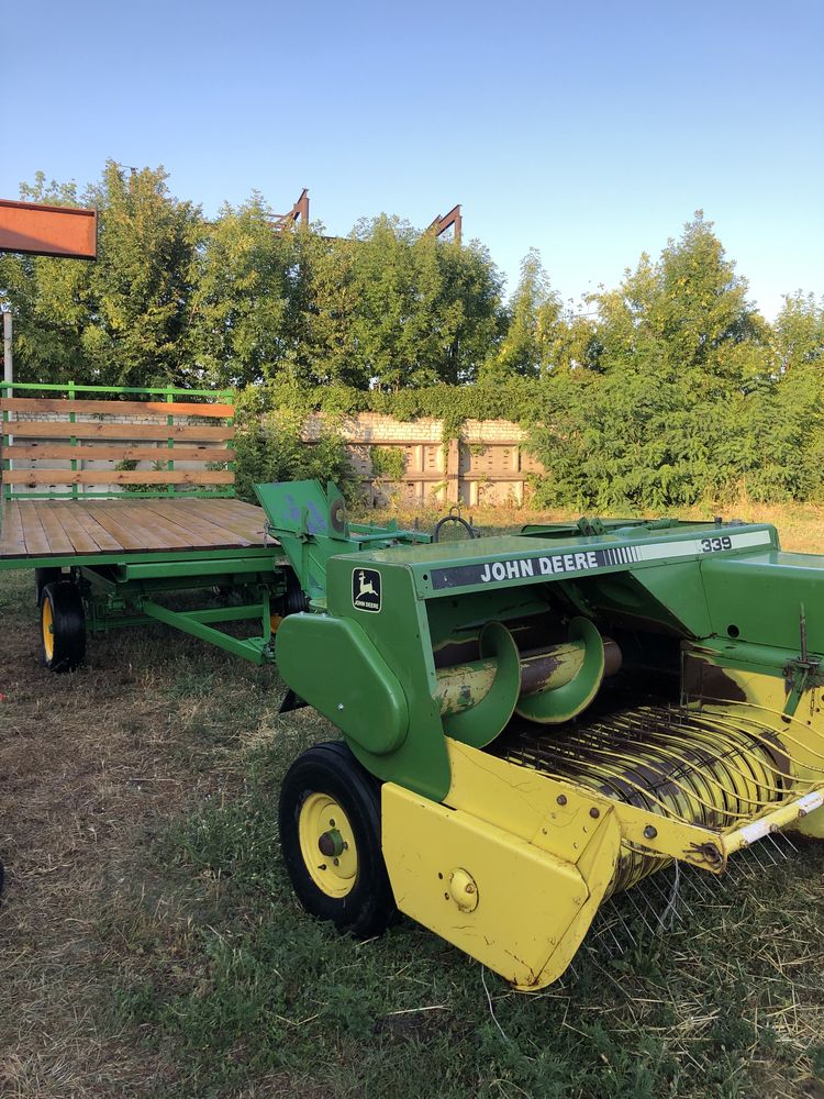 Тюкопрес John Deere 339+ причеп