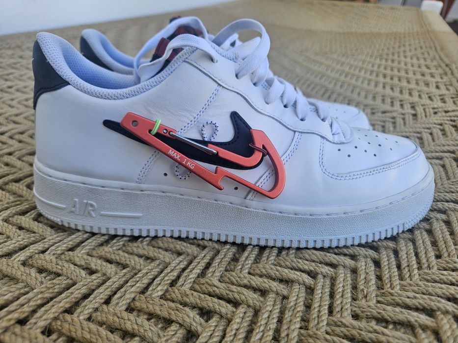Nike airforce 1 low carabiner