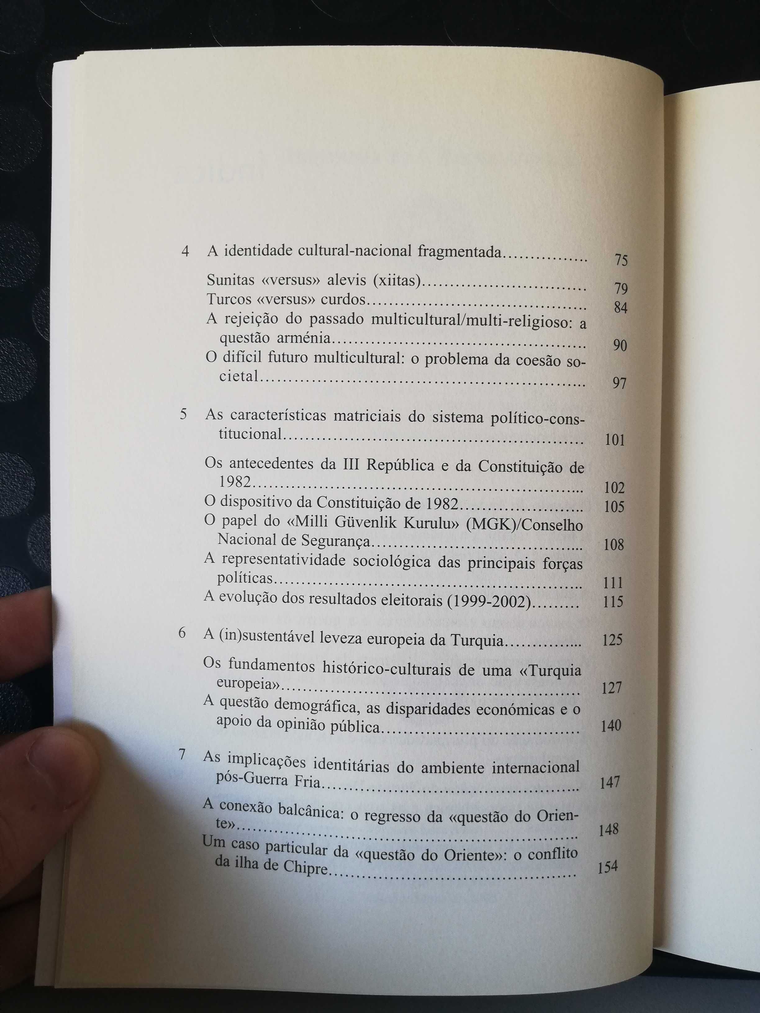 Turquia, metamorfoses de identidade - José Pedro Teixeira Fernandes