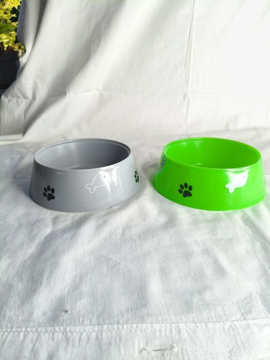 Nowe miski plastikowe dla psa 23