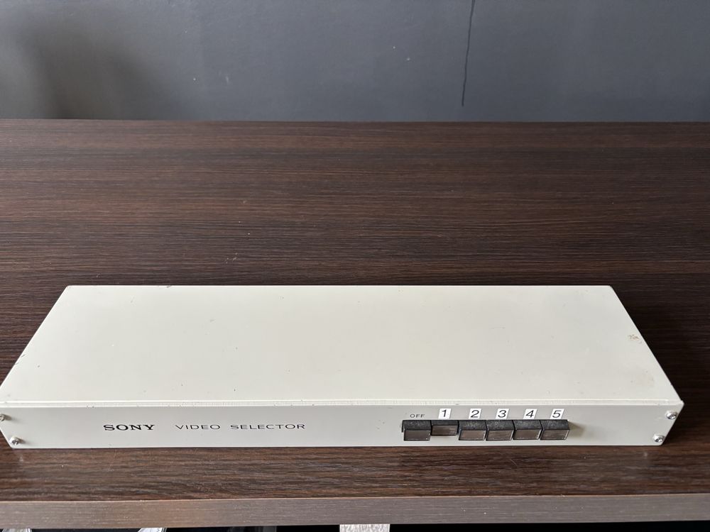 Sony VCS-50M - selektor video - cena 70 zł !!!