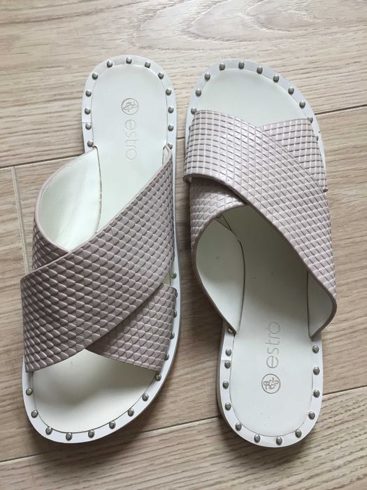 Шкіряні шльопанці Estro 38 розмір