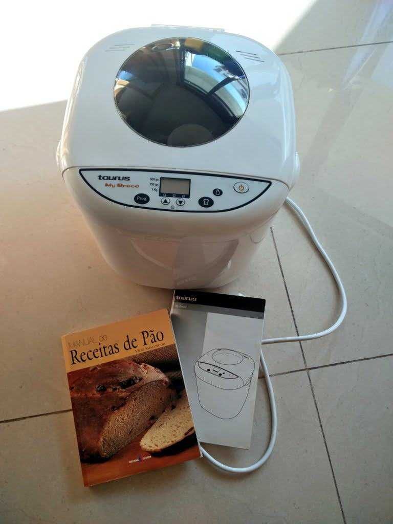Máquina de fazer pão Taurus com livro de receitas