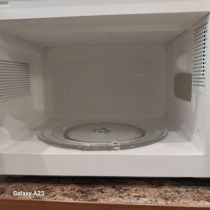 микроволновка без гриля (робоча)