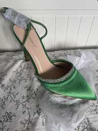 Buty damskie – szpilki zielone