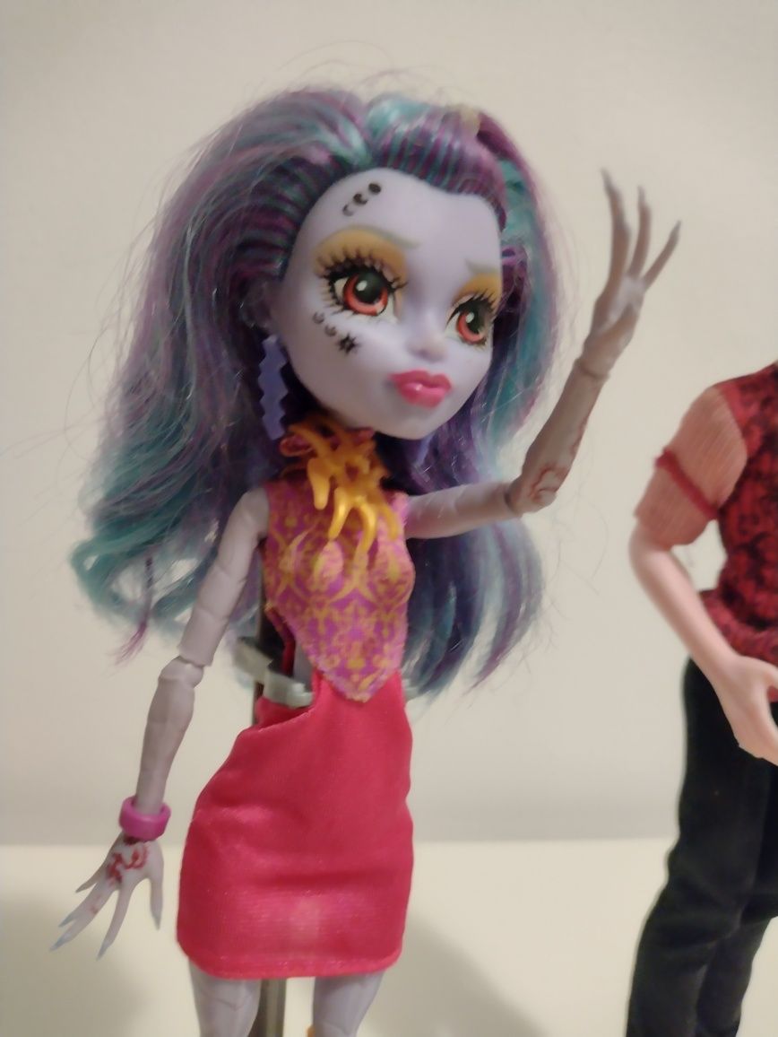 Monster high fashion  djinni whisp grant