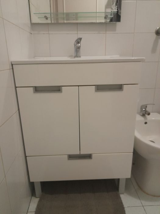Vendo móvel e lavatório casa de banho
